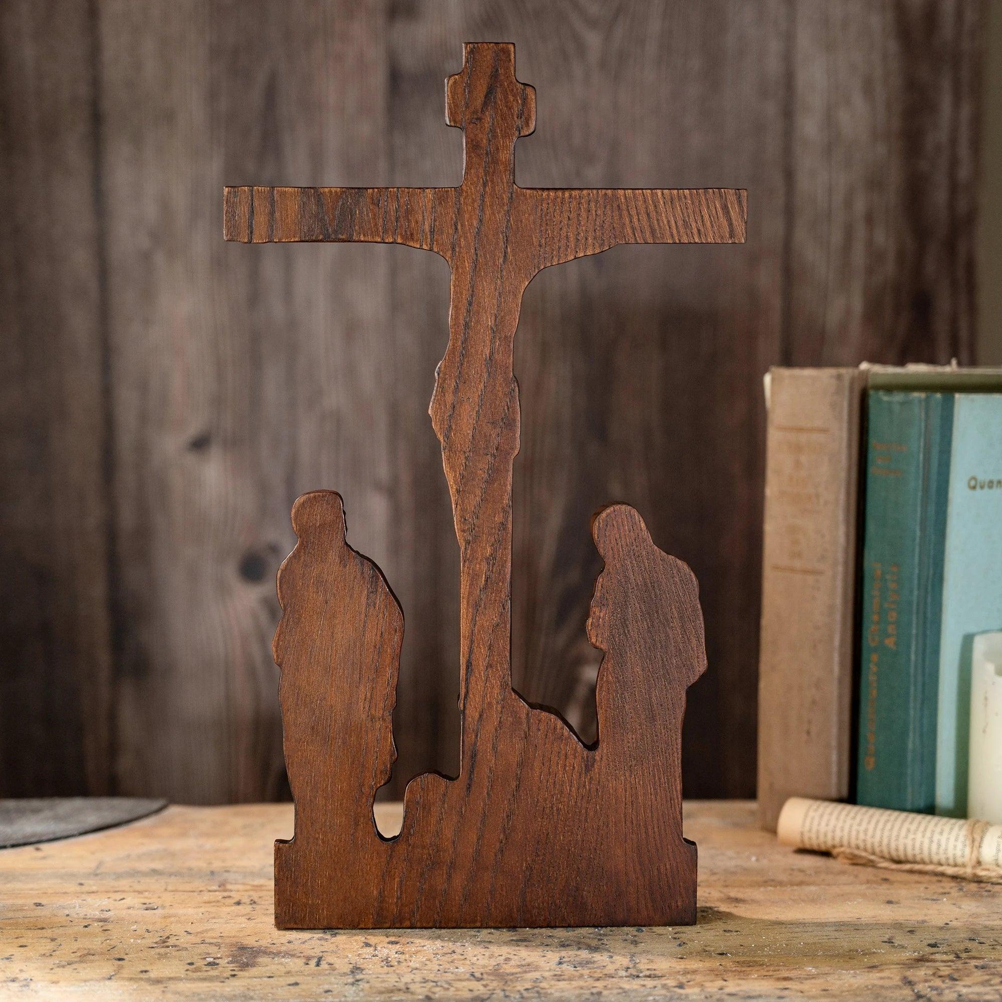 Crucificação de Jesus Cristo em Madeira Esculpida