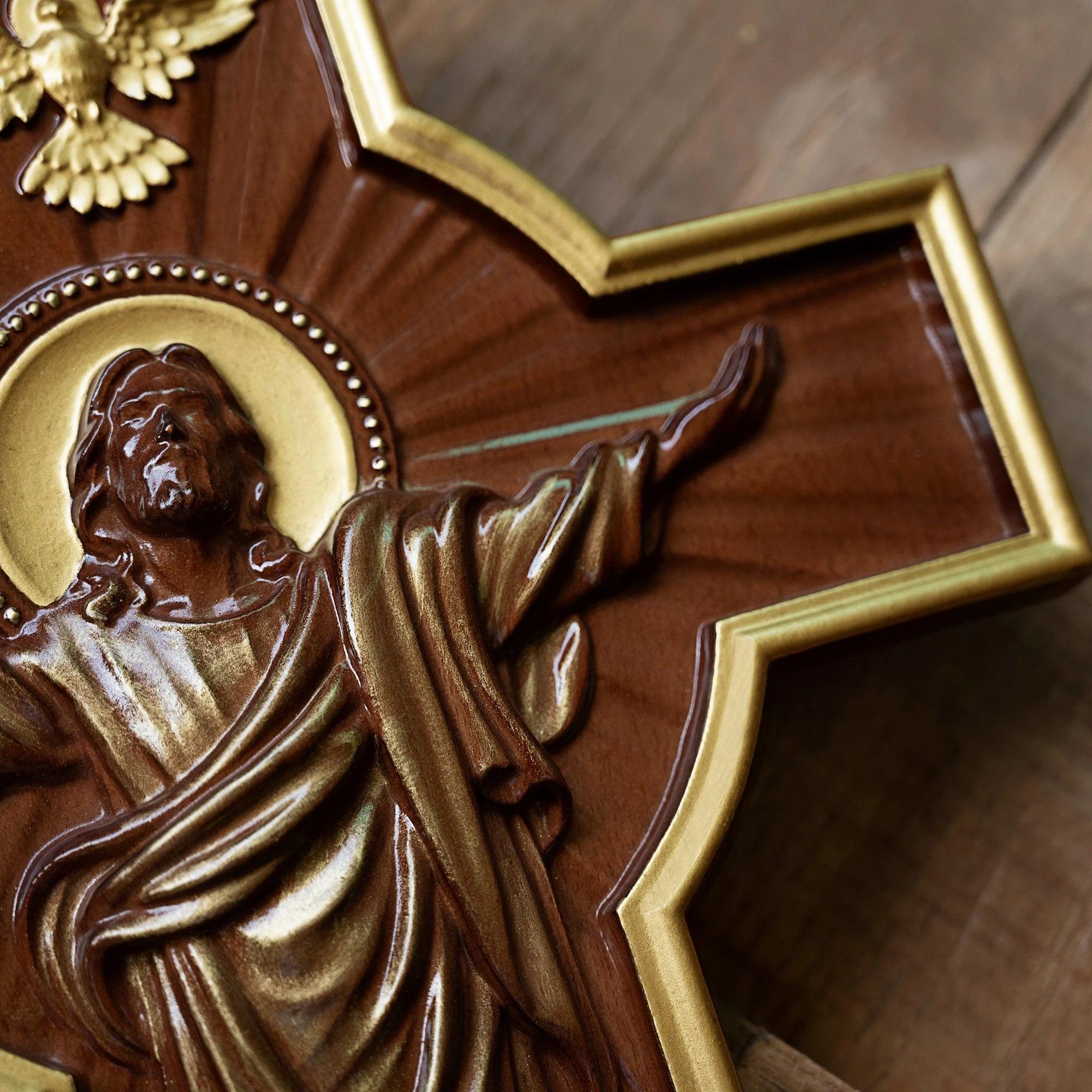 Escultura Ascensão de Jesus em Madeira