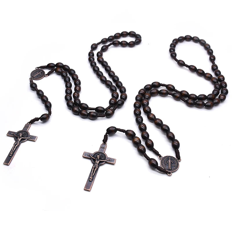 Santo Terço em Madeira Escura