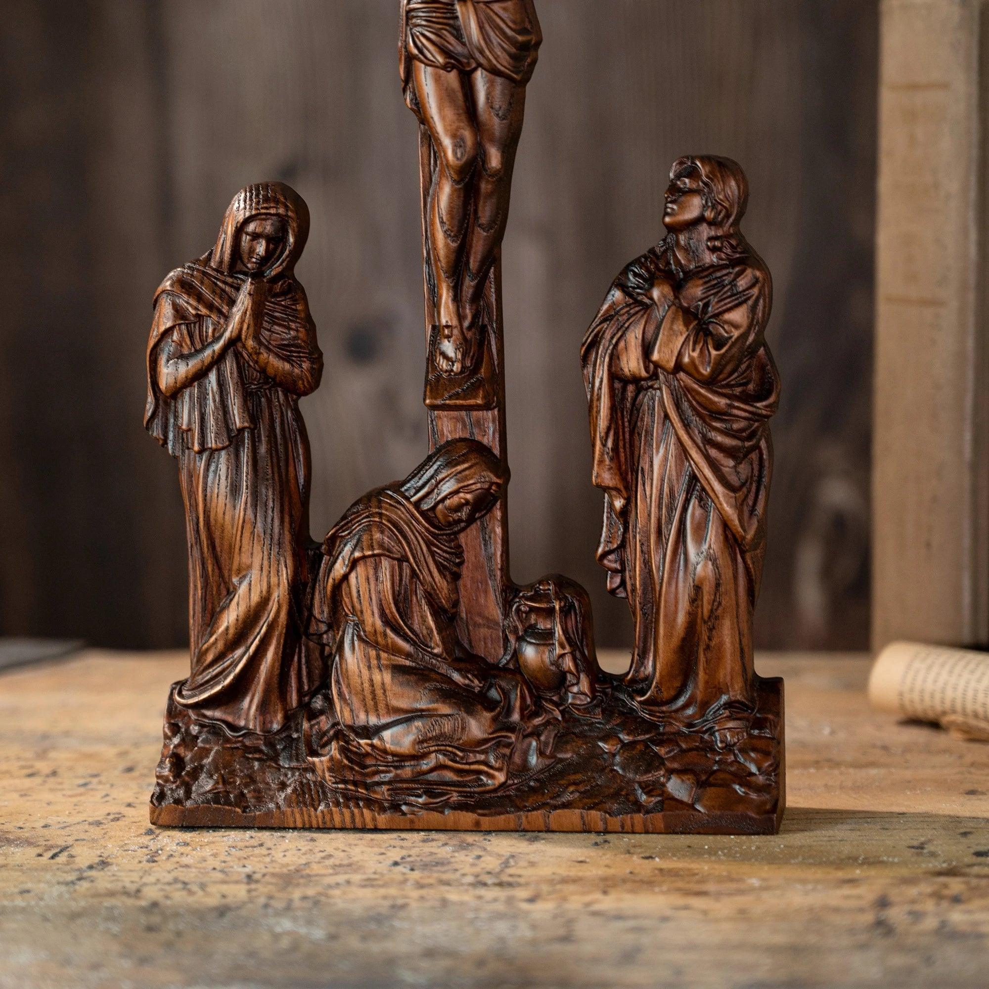 Crucificação de Jesus Cristo em Madeira Esculpida